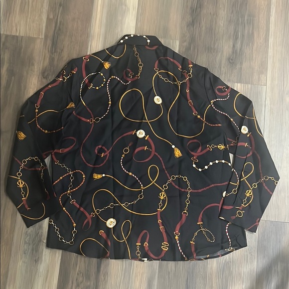 Lilysilk black gold chain top Louisville - Picture 6 of 8